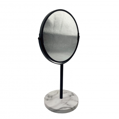 Cosmetic magnification mirror