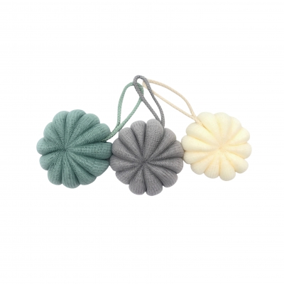 Petal shaped bath ball